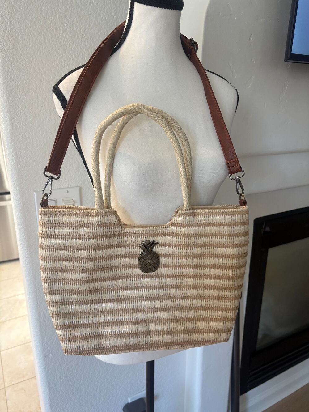 Woven Straw Beach Tote Bag Pineapple Charm Striped Summer Shoulder Purse Tan NEW